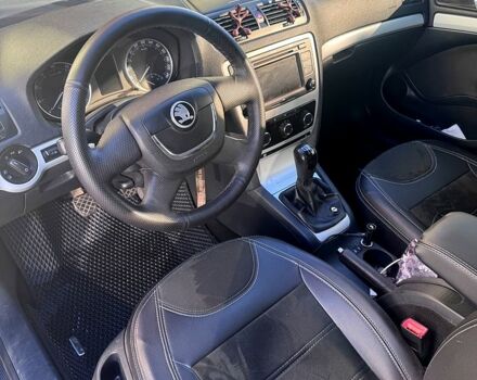 Черный Шкода Октавия, объемом двигателя 1.8 л и пробегом 245 тыс. км за 7000 $, фото 7 на Automoto.ua