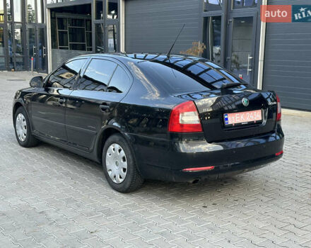 Черный Шкода Октавия, объемом двигателя 1.6 л и пробегом 178 тыс. км за 7800 $, фото 6 на Automoto.ua