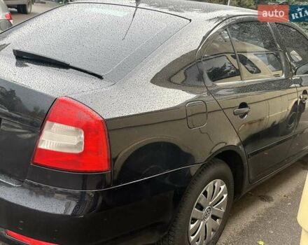 Черный Шкода Октавия, объемом двигателя 1.6 л и пробегом 246 тыс. км за 6500 $, фото 4 на Automoto.ua