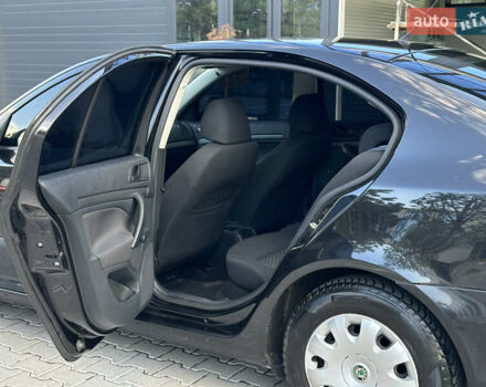 Черный Шкода Октавия, объемом двигателя 1.6 л и пробегом 178 тыс. км за 7800 $, фото 23 на Automoto.ua