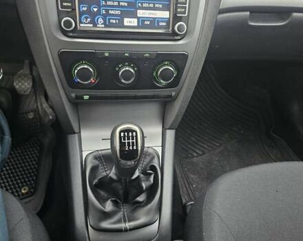 Черный Шкода Октавия, объемом двигателя 1.4 л и пробегом 207 тыс. км за 7500 $, фото 10 на Automoto.ua