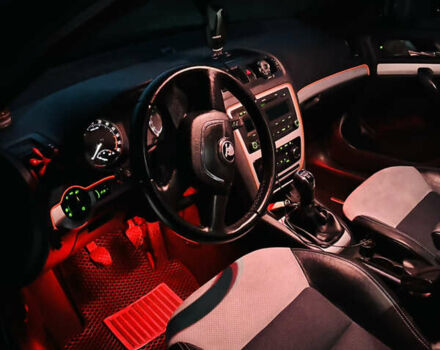 Черный Шкода Октавия, объемом двигателя 1.6 л и пробегом 140 тыс. км за 8000 $, фото 16 на Automoto.ua