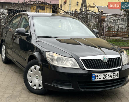 Черный Шкода Октавия, объемом двигателя 1.6 л и пробегом 216 тыс. км за 7300 $, фото 5 на Automoto.ua