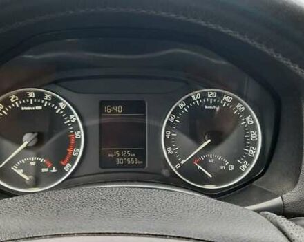 Чорний Шкода Октавія, об'ємом двигуна 1.6 л та пробігом 300 тис. км за 8500 $, фото 4 на Automoto.ua