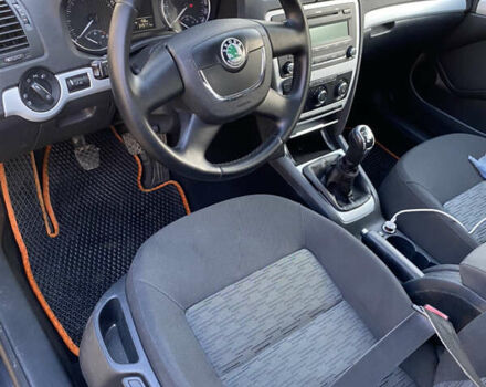 Чорний Шкода Октавія, об'ємом двигуна 1.6 л та пробігом 340 тис. км за 7200 $, фото 12 на Automoto.ua