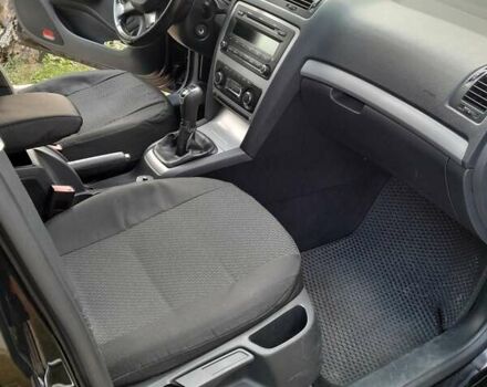 Черный Шкода Октавия, объемом двигателя 1.8 л и пробегом 135 тыс. км за 8200 $, фото 6 на Automoto.ua