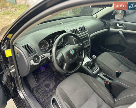 Черный Шкода Октавия, объемом двигателя 1.6 л и пробегом 310 тыс. км за 7500 $, фото 10 на Automoto.ua