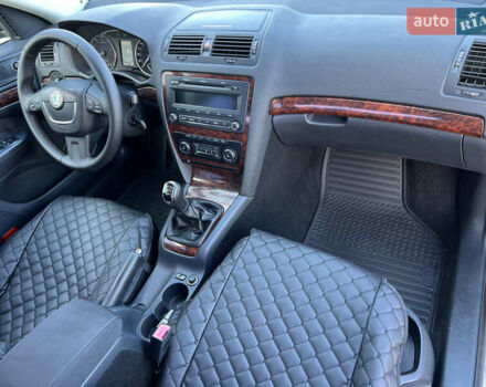 Черный Шкода Октавия, объемом двигателя 1.8 л и пробегом 199 тыс. км за 8200 $, фото 18 на Automoto.ua