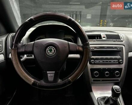 Черный Шкода Октавия, объемом двигателя 1.9 л и пробегом 293 тыс. км за 6800 $, фото 15 на Automoto.ua