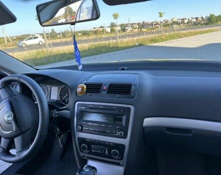Черный Шкода Октавия, объемом двигателя 2 л и пробегом 237 тыс. км за 7600 $, фото 6 на Automoto.ua