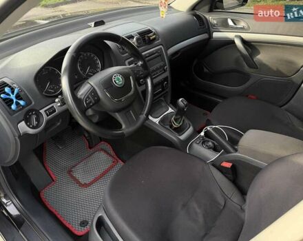 Чорний Шкода Октавія, об'ємом двигуна 1.8 л та пробігом 210 тис. км за 7800 $, фото 9 на Automoto.ua