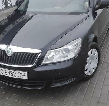 Шкода Октавия 2011 в Ужгороде на Automoto.ua Черный Шкода Октавия, объемом двигателя 1.6 л и пробегом 270 тыс. км за 7200 $, фото 4 на Automoto.ua