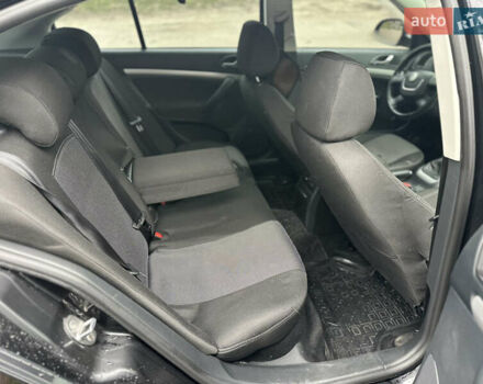 Черный Шкода Октавия, объемом двигателя 1.6 л и пробегом 310 тыс. км за 7500 $, фото 9 на Automoto.ua