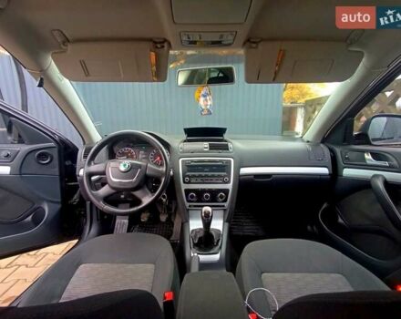 Чорний Шкода Октавія, об'ємом двигуна 1.6 л та пробігом 285 тис. км за 7700 $, фото 3 на Automoto.ua