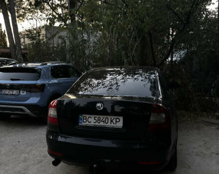 Черный Шкода Октавия, объемом двигателя 1.6 л и пробегом 140 тыс. км за 8000 $, фото 1 на Automoto.ua