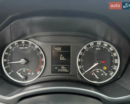 Черный Шкода Октавия, объемом двигателя 1.6 л и пробегом 242 тыс. км за 7250 $, фото 16 на Automoto.ua