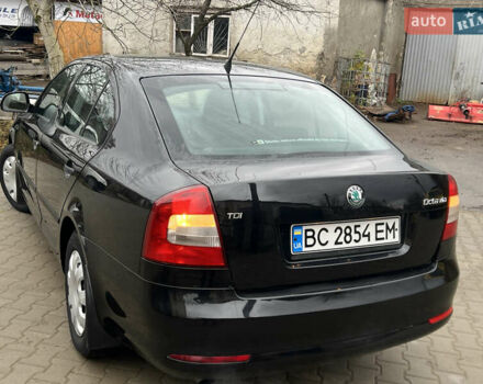 Черный Шкода Октавия, объемом двигателя 1.6 л и пробегом 216 тыс. км за 7300 $, фото 12 на Automoto.ua