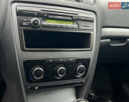 Черный Шкода Октавия, объемом двигателя 1.6 л и пробегом 216 тыс. км за 7300 $, фото 27 на Automoto.ua