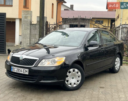 Черный Шкода Октавия, объемом двигателя 1.6 л и пробегом 216 тыс. км за 7300 $, фото 1 на Automoto.ua