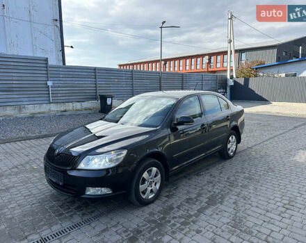 Черный Шкода Октавия, объемом двигателя 2 л и пробегом 239 тыс. км за 7800 $, фото 3 на Automoto.ua