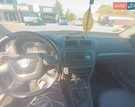 Чорний Шкода Октавія, об'ємом двигуна 1.6 л та пробігом 235 тис. км за 6900 $, фото 6 на Automoto.ua