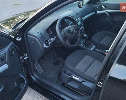 Черный Шкода Октавия, объемом двигателя 1.6 л и пробегом 256 тыс. км за 6500 $, фото 12 на Automoto.ua