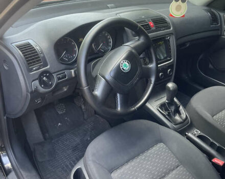 Чорний Шкода Октавія, об'ємом двигуна 1.6 л та пробігом 270 тис. км за 6600 $, фото 9 на Automoto.ua