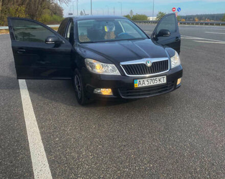 Черный Шкода Октавия, объемом двигателя 1.8 л и пробегом 179 тыс. км за 6428 $, фото 2 на Automoto.ua