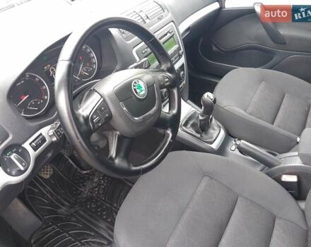 Черный Шкода Октавия, объемом двигателя 1.8 л и пробегом 250 тыс. км за 7800 $, фото 16 на Automoto.ua