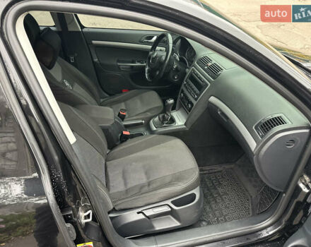 Черный Шкода Октавия, объемом двигателя 1.6 л и пробегом 310 тыс. км за 7500 $, фото 8 на Automoto.ua