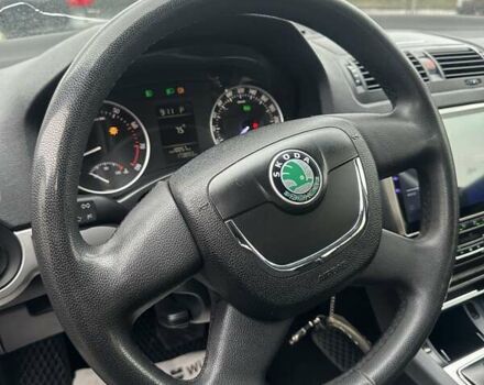 Черный Шкода Октавия, объемом двигателя 1.8 л и пробегом 178 тыс. км за 7700 $, фото 4 на Automoto.ua