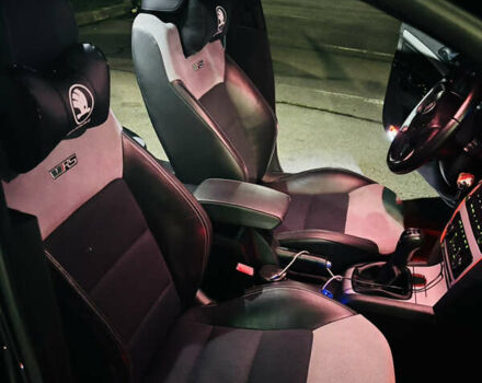 Черный Шкода Октавия, объемом двигателя 1.6 л и пробегом 140 тыс. км за 8000 $, фото 10 на Automoto.ua