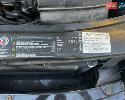 Чорний Шкода Октавія, об'ємом двигуна 1.6 л та пробігом 149 тис. км за 10500 $, фото 22 на Automoto.ua