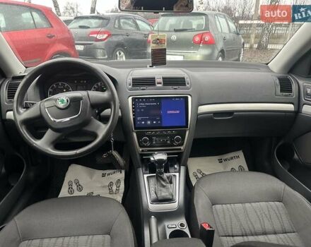 Черный Шкода Октавия, объемом двигателя 1.8 л и пробегом 178 тыс. км за 7700 $, фото 3 на Automoto.ua