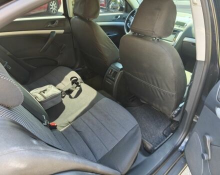 Черный Шкода Октавия, объемом двигателя 1.6 л и пробегом 250 тыс. км за 8000 $, фото 7 на Automoto.ua