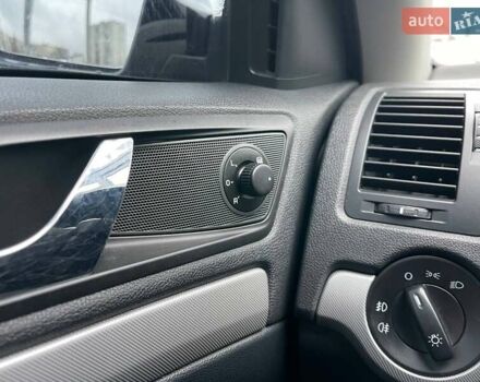 Черный Шкода Октавия, объемом двигателя 1.8 л и пробегом 159 тыс. км за 7990 $, фото 23 на Automoto.ua