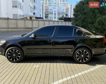 Шкода Октавія 2012 у Одесі на Automoto.ua Чорний Шкода Октавія, об'ємом двигуна 1.97 л та пробігом 41 тис. км за 16200 $, фото 24 на Automoto.ua