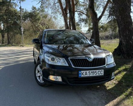 Черный Шкода Октавия, объемом двигателя 1.6 л и пробегом 294 тыс. км за 8950 $, фото 3 на Automoto.ua