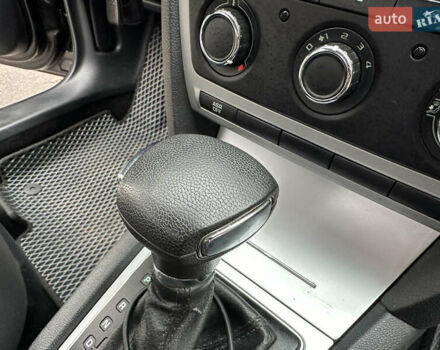 Черный Шкода Октавия, объемом двигателя 1.6 л и пробегом 175 тыс. км за 8300 $, фото 44 на Automoto.ua