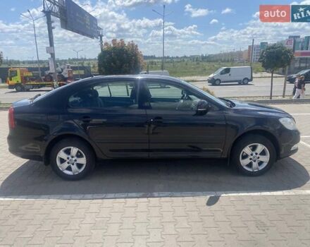 Шкода Октавия 2012 в Киеве на Automoto.ua Черный Шкода Октавия, объемом двигателя 1.6 л и пробегом 252 тыс. км за 9300 $, фото 5 на Automoto.ua