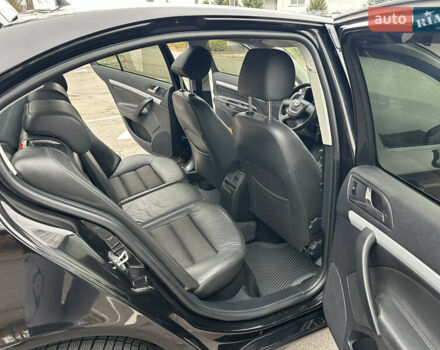 Черный Шкода Октавия, объемом двигателя 1.6 л и пробегом 175 тыс. км за 8300 $, фото 39 на Automoto.ua