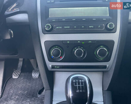 Чорний Шкода Октавія, об'ємом двигуна 1.98 л та пробігом 224 тис. км за 7800 $, фото 13 на Automoto.ua