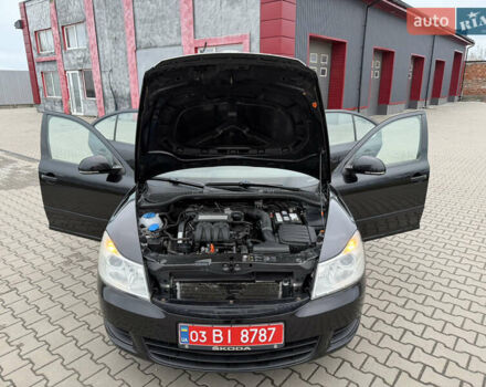 Черный Шкода Октавия, объемом двигателя 1.6 л и пробегом 188 тыс. км за 7999 $, фото 41 на Automoto.ua