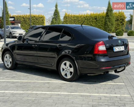 Черный Шкода Октавия, объемом двигателя 1.8 л и пробегом 230 тыс. км за 8200 $, фото 7 на Automoto.ua