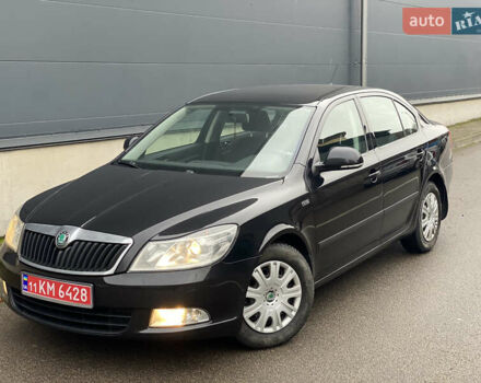 Чорний Шкода Октавія, об'ємом двигуна 1.6 л та пробігом 183 тис. км за 7999 $, фото 1 на Automoto.ua