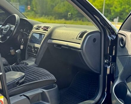 Черный Шкода Октавия, объемом двигателя 1.8 л и пробегом 202 тыс. км за 8299 $, фото 5 на Automoto.ua