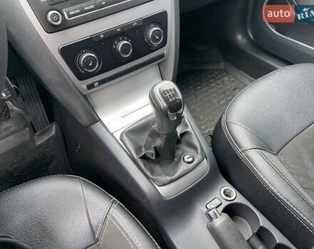 Черный Шкода Октавия, объемом двигателя 1.8 л и пробегом 159 тыс. км за 7990 $, фото 20 на Automoto.ua