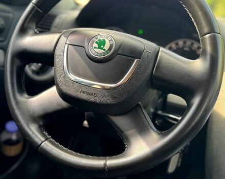 Черный Шкода Октавия, объемом двигателя 1.8 л и пробегом 202 тыс. км за 8299 $, фото 4 на Automoto.ua