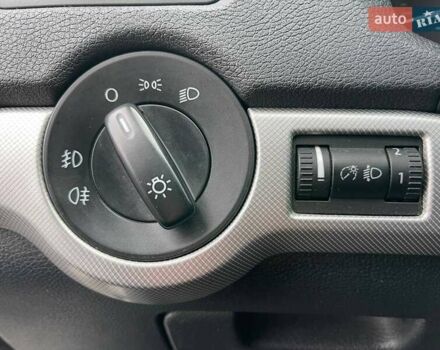 Черный Шкода Октавия, объемом двигателя 1.8 л и пробегом 159 тыс. км за 7990 $, фото 16 на Automoto.ua