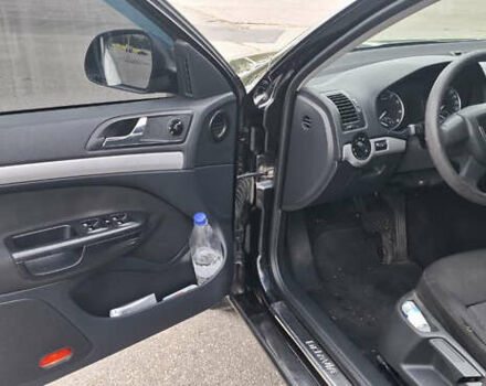 Черный Шкода Октавия, объемом двигателя 1.8 л и пробегом 236 тыс. км за 9000 $, фото 7 на Automoto.ua